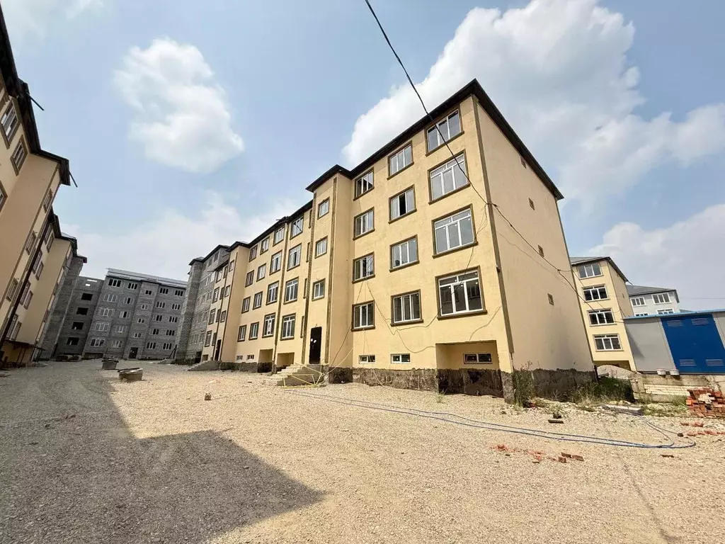 2-к кв. Кабардино-Балкария, Нальчик ул. Солнечная, 8к1 (68.0 м) - Фото 0