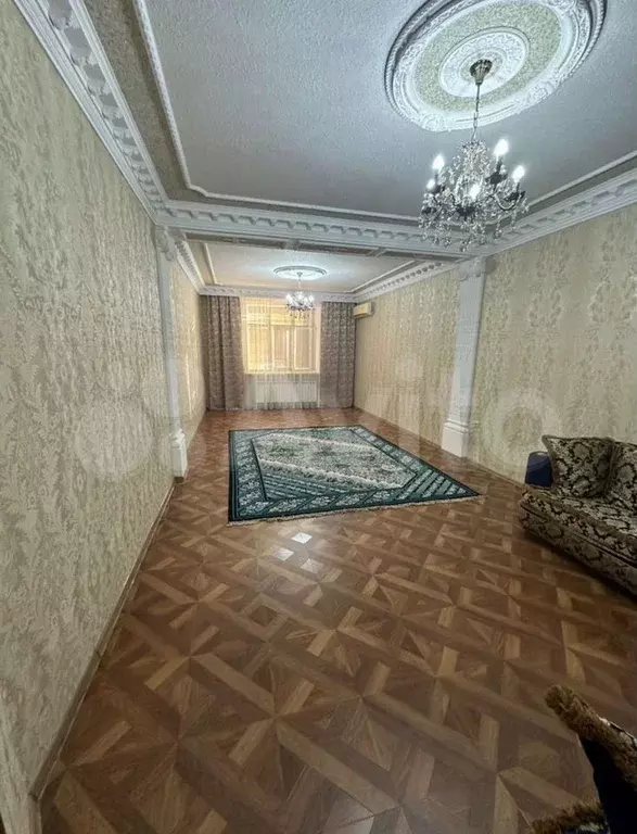3-к. квартира, 150 м, 5/5 эт. - Фото 0