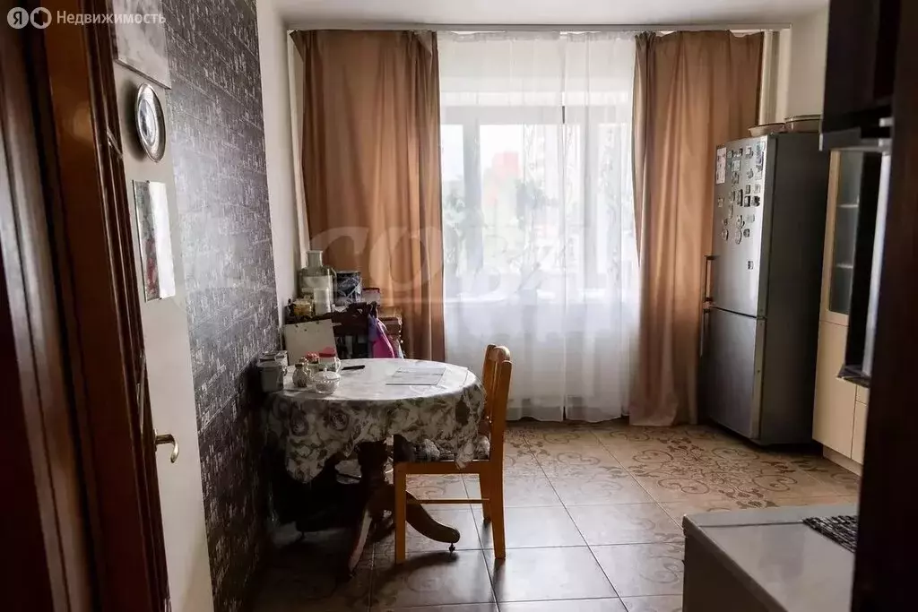 2-комнатная квартира: Тюмень, Харьковская улица, 64 (63.5 м) - Фото 1