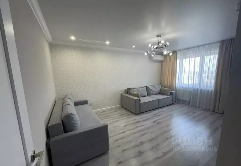 2-к кв. Татарстан, Казань ул. Рауиса Гареева, 109 (53.0 м) - Фото 1