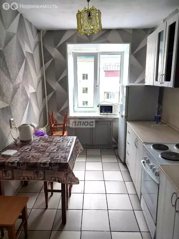 2-комнатная квартира: Заводоуковск, улица Дзержинского, 5 (49.8 м) - Фото 1