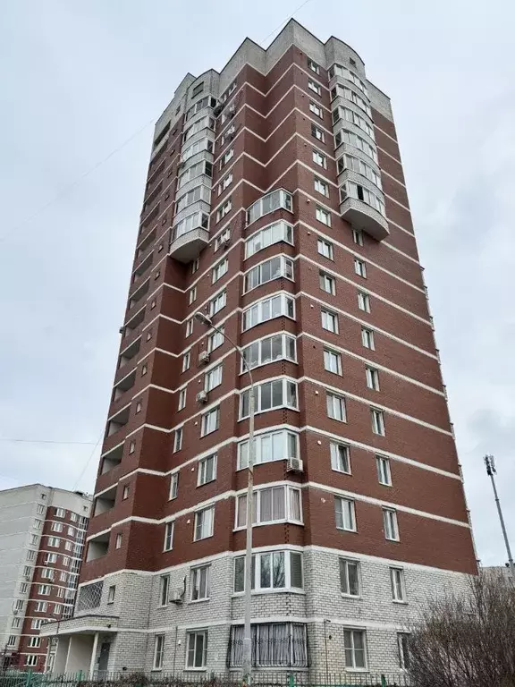 3-к кв. Свердловская область, Екатеринбург ул. Парниковая, 8 (75.5 м) - Фото 1