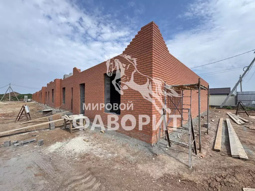 Таунхаус в Оренбургская область, Оренбург Кушкуль мкр, Немецкая ... - Фото 1