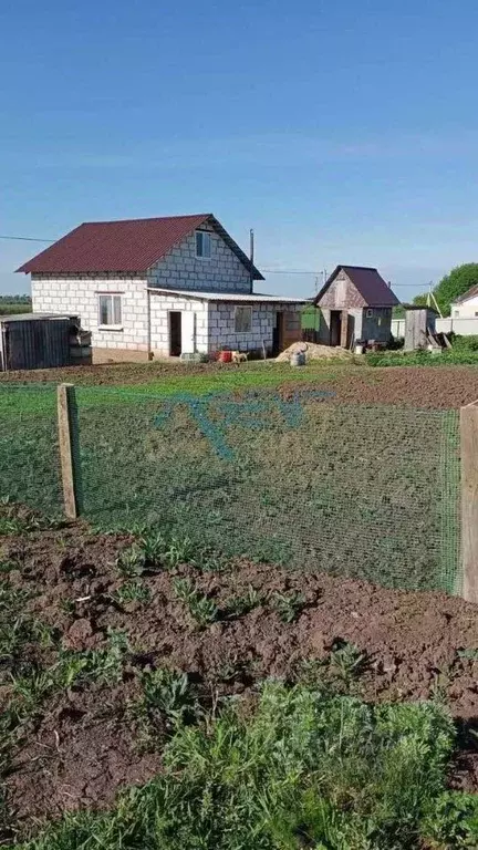 Дом в Белгородская область, Корочанский район, с. Мелихово  (90 м) - Фото 1