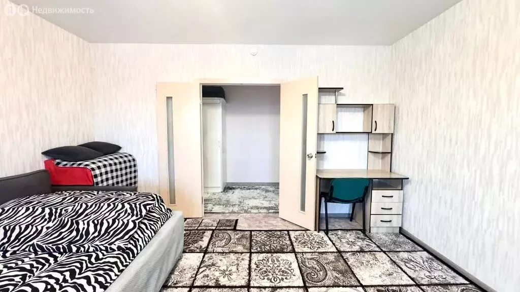 2-комнатная квартира: Челябинск, улица Бейвеля, 61 (66.6 м) - Фото 1