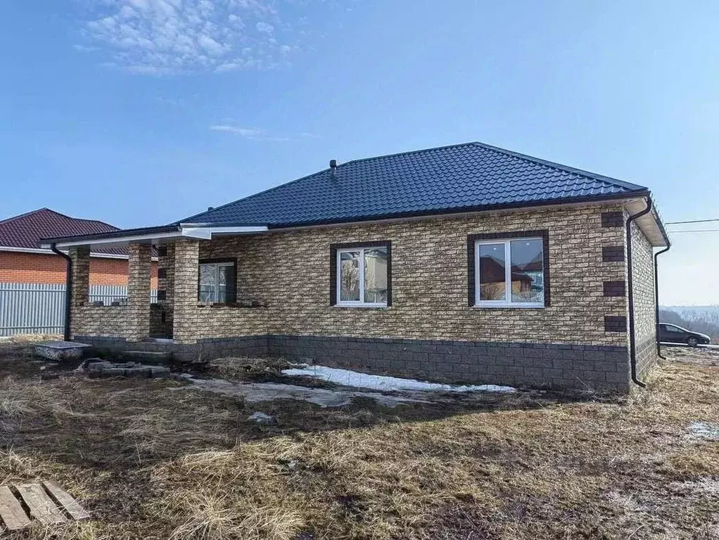 Дом в Белгородская область, Белгородский район, с. Стрелецкое ул. ... - Фото 1