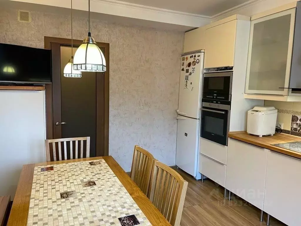 3-к кв. Московская область, Красногорск бул. Ильинский, 2А (100.0 м) - Фото 1