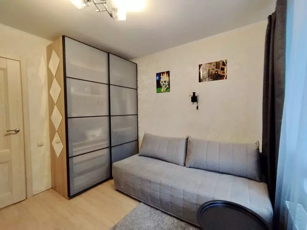 Продается 3-комнатная квартира - Фото 1