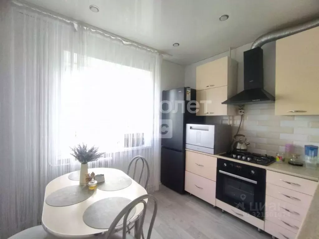 2-к кв. Башкортостан, Мелеуз Колхозная ул., 6 (55.7 м) - Фото 2