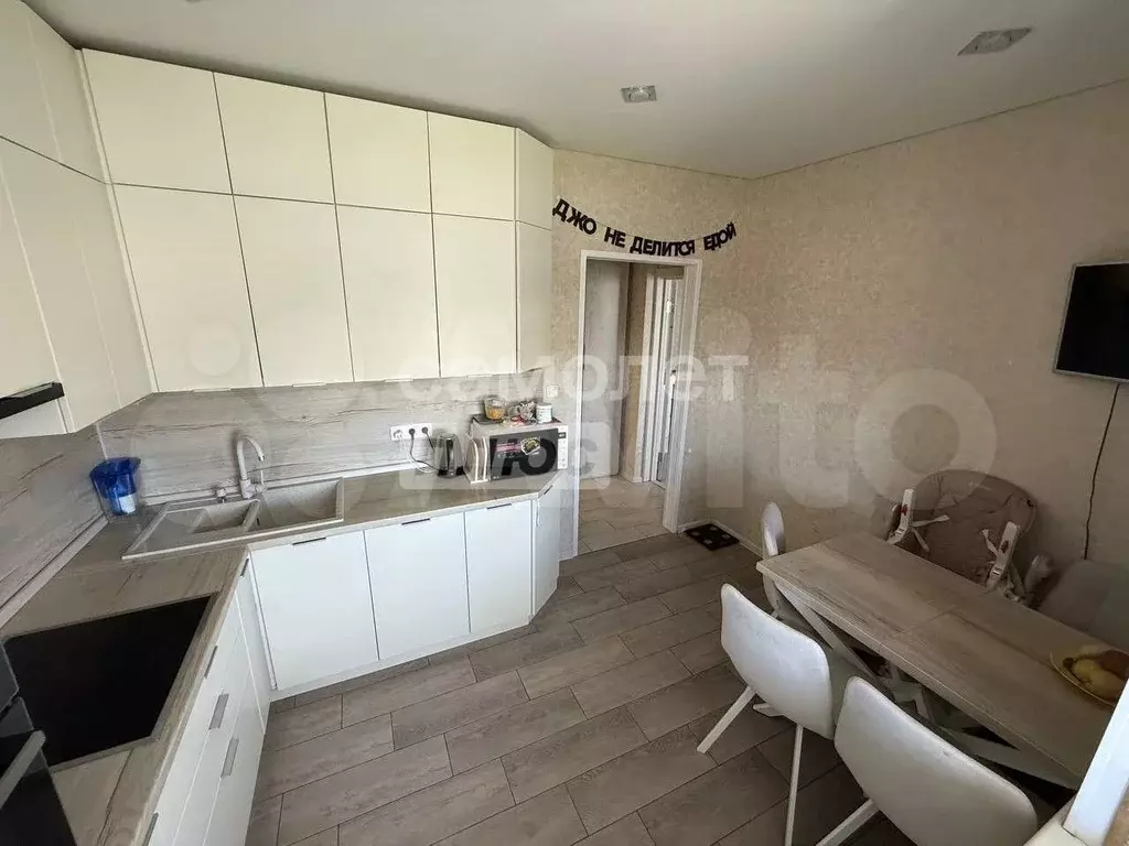 1-к. квартира, 40,6 м, 7/9 эт. - Фото 1