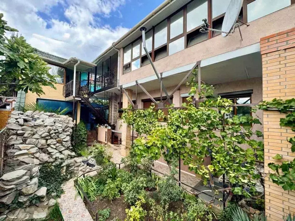 Дом в Крым, Алушта ул. Пионерская (196 м) - Фото 1