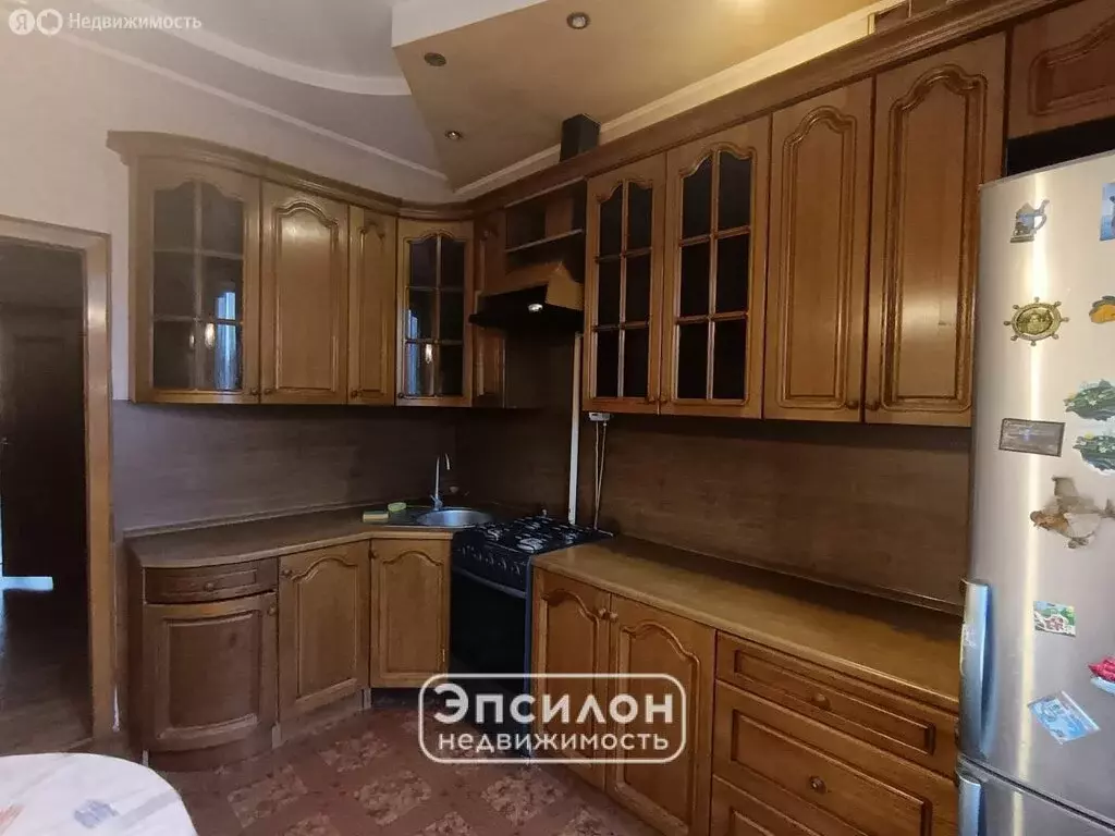 3-комнатная квартира: Курск, 2-я Рабочая улица, 8 (82.4 м) - Фото 2