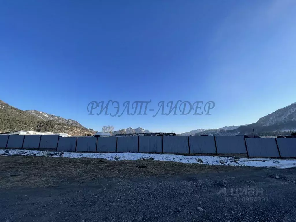 Участок в Алтай, Чемальский район, с. Чемал ул. Пчелкина (57.0 сот.) - Фото 1