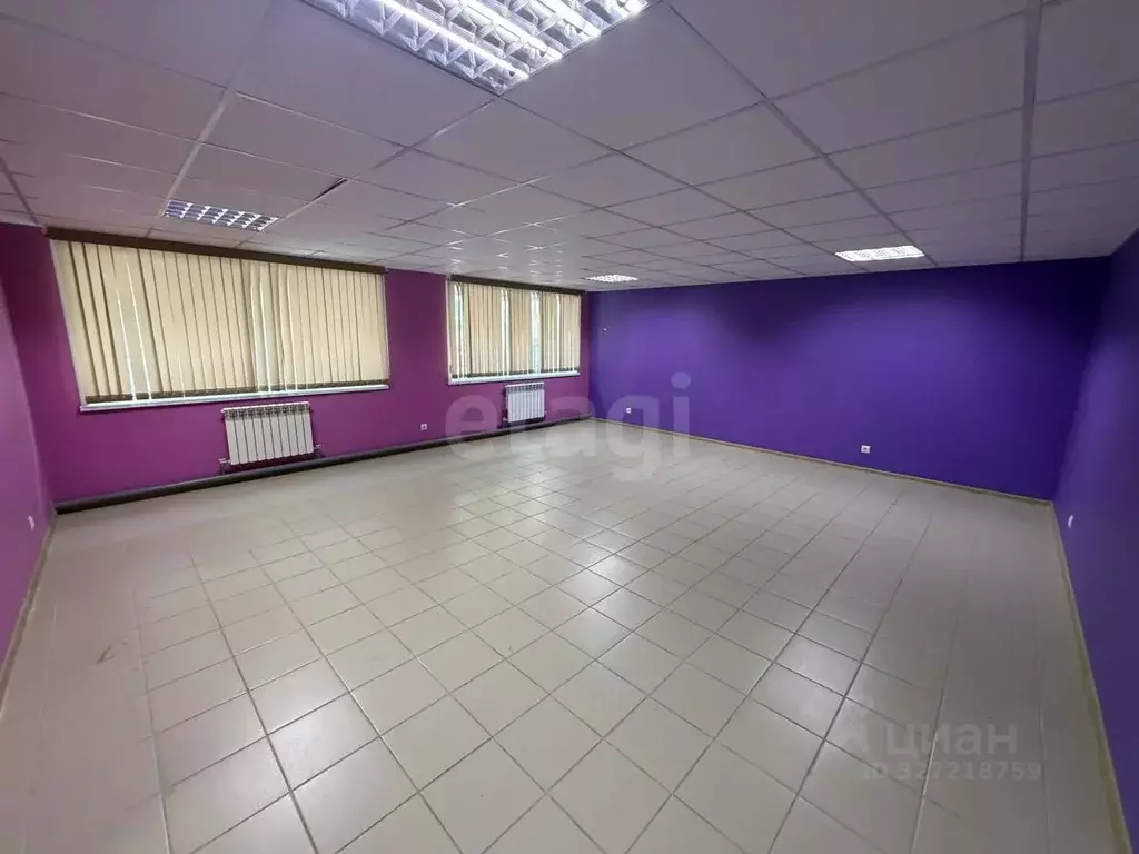 Помещение свободного назначения в Тюменская область, Тюмень Даудельная ... - Фото 1