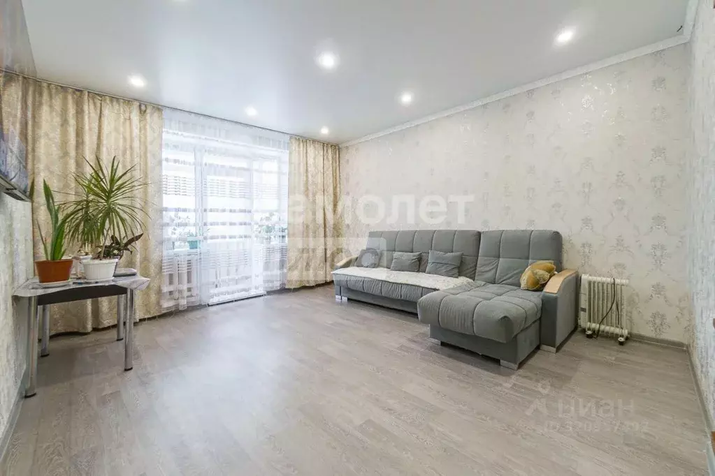 3-к кв. Свердловская область, Екатеринбург ул. Кировградская, 29 (85.0 ... - Фото 1