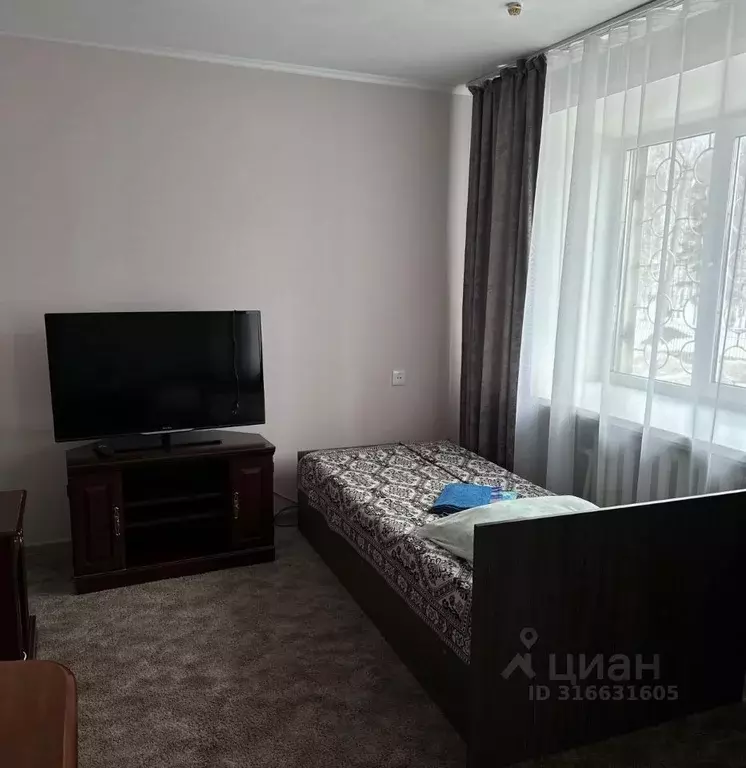 Комната Пермский край, Александровск Яйва пгт, ул. 6-й Пятилетки, 21 ... - Фото 1