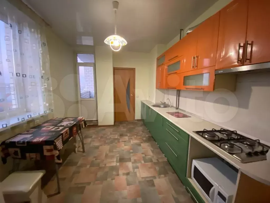 1-к. квартира, 48 м, 4/10 эт. - Фото 0