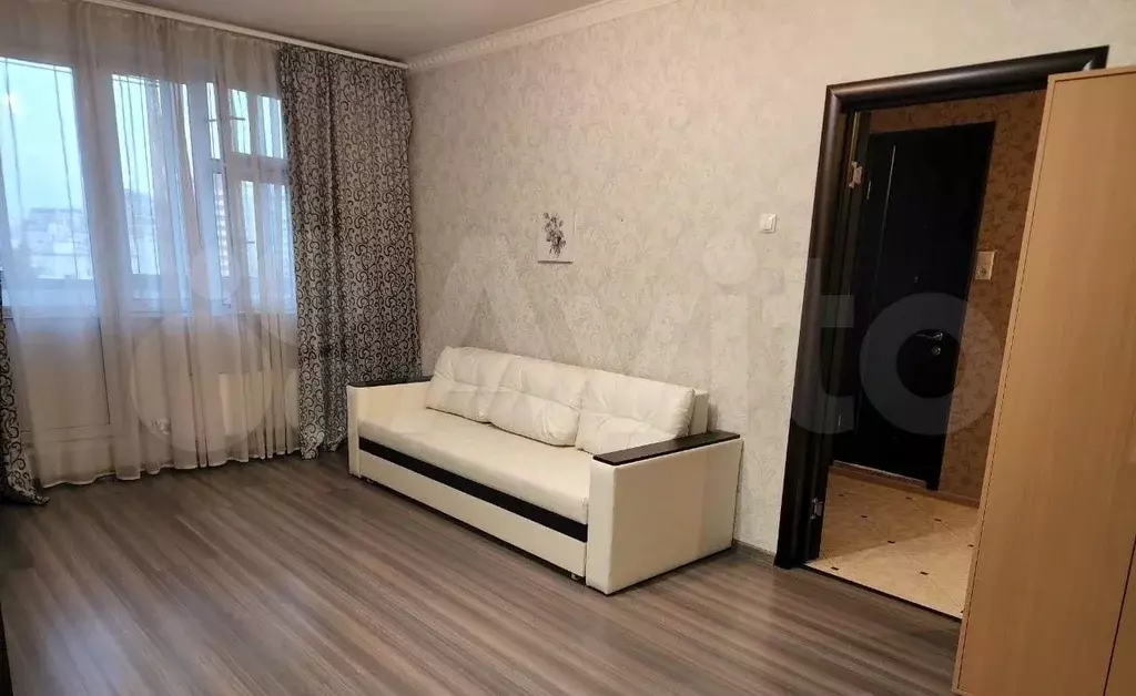 1-к. квартира, 38 м, 10/17 эт. - Фото 0