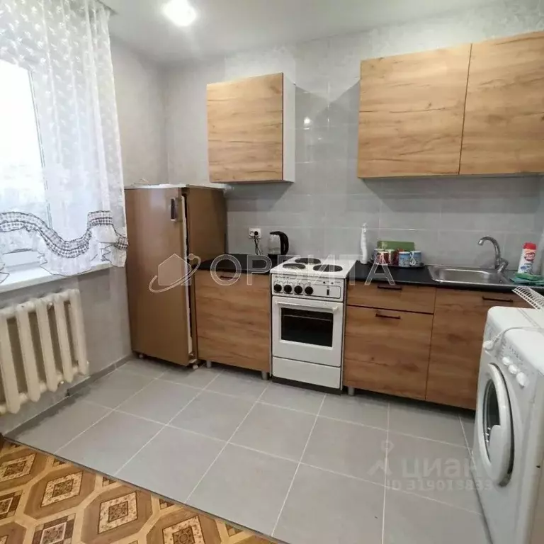 1-к кв. Тюменская область, Тюмень ул. Николая Чаплина, 121 (33.0 м) - Фото 0
