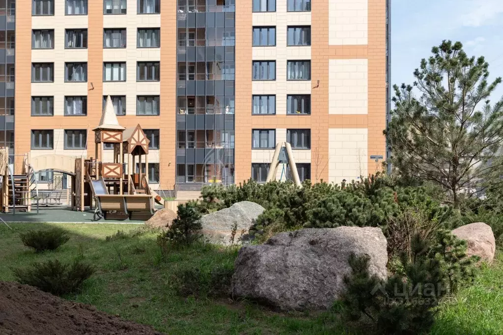 2-к кв. Санкт-Петербург ул. Александра Матросова, 8к3 (64.7 м) - Фото 1