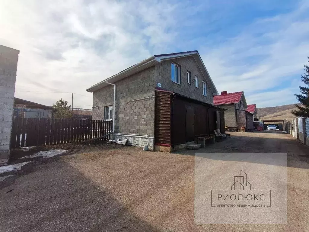 Таунхаус в Башкортостан, Чишминский район, Дурасовский сельсовет, д. ... - Фото 1