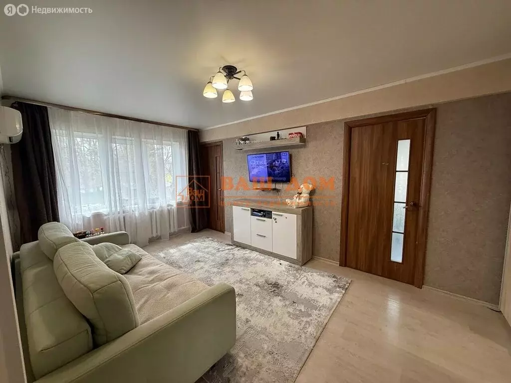 3-комнатная квартира: Тула, улица Металлургов, 45В (59 м) - Фото 1