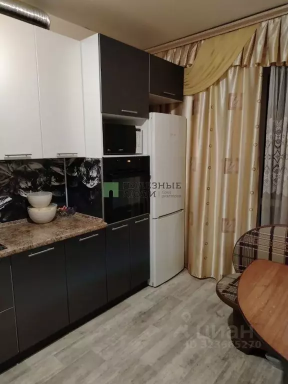 2-к кв. Красноярский край, Красноярск ул. Апрельская, 4 (57.7 м) - Фото 1