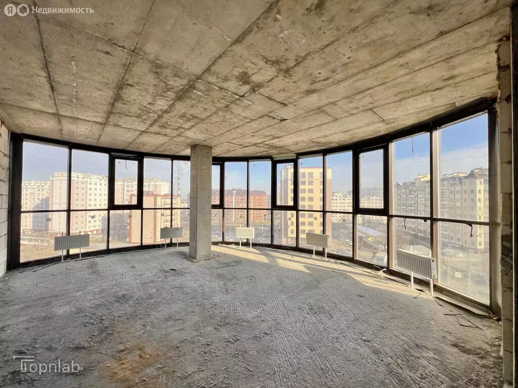 3-комнатная квартира: Нальчик, улица Атажукина, 11 (117.5 м) - Фото 1