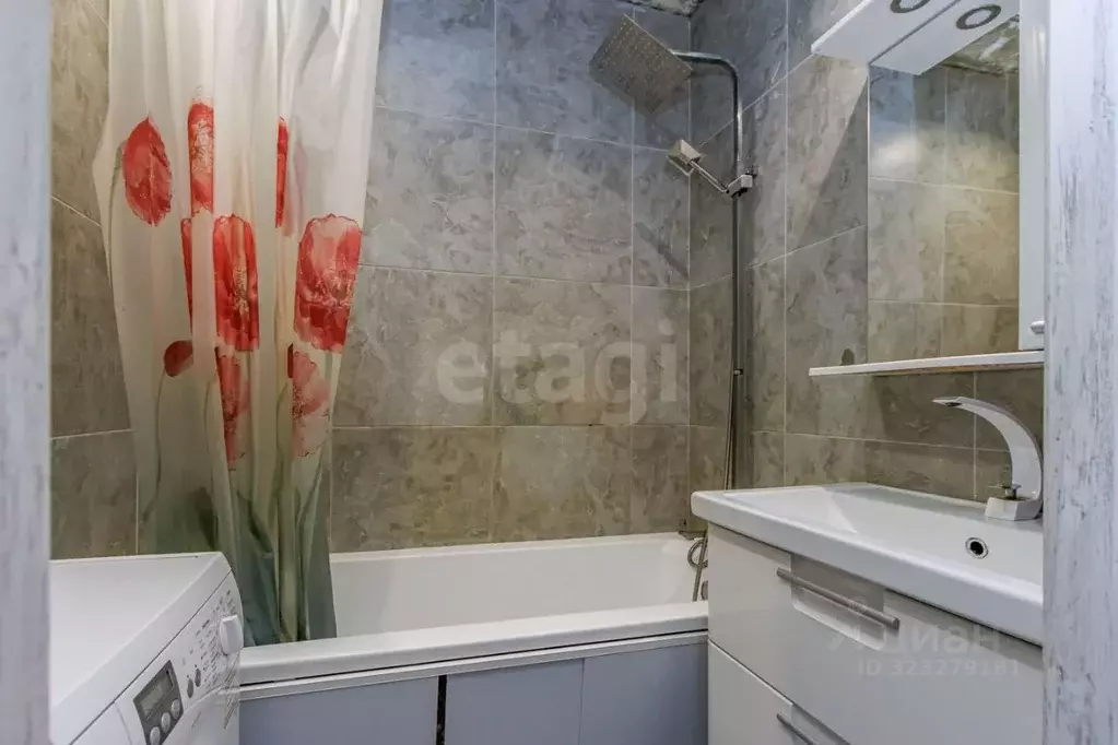 3-к кв. Тюменская область, Тюмень Локомотивная ул., 79 (65.1 м) - Фото 1