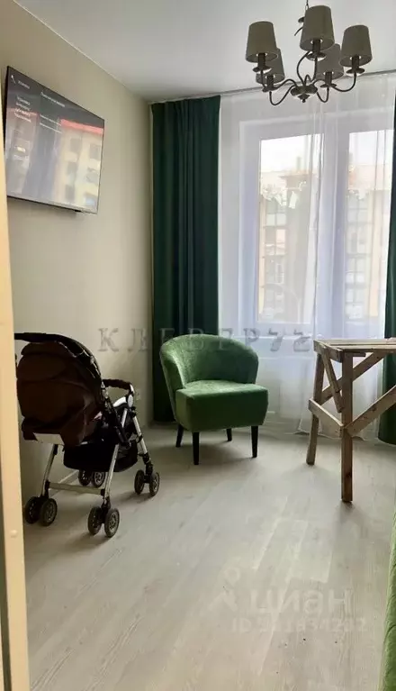 1-к кв. Тюменская область, Тюмень ул. Надира Сагдеева, 6 (42.0 м) - Фото 1