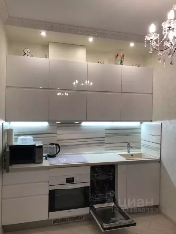 3-к кв. Волгоградская область, Волгоград ул. Калинина, 2А (70.0 м) - Фото 1