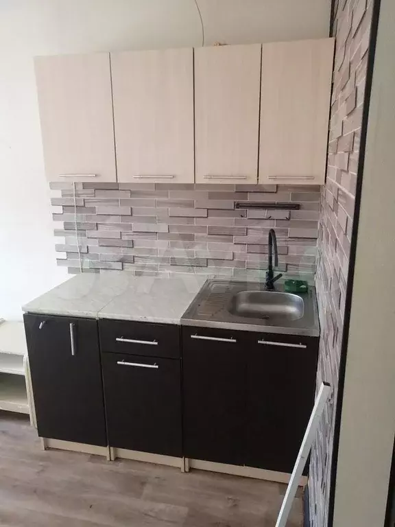 Комната 18 м в 4-к., 5/9 эт. - Фото 0