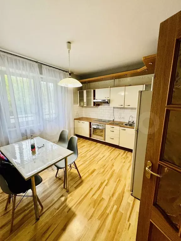 2-к. квартира, 68 м, 2/10 эт. - Фото 0