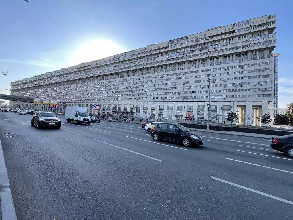 Продается 4-комнатная квартира - Фото 1