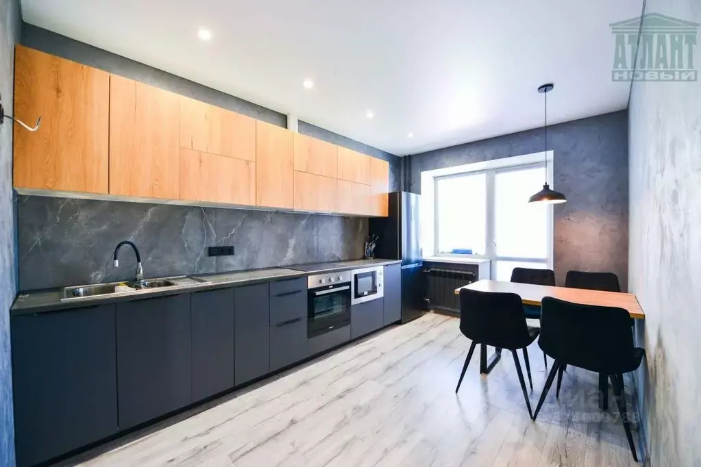 2-к кв. Хабаровский край, Хабаровск ул. 65-летия Победы, 3 (55.5 м) - Фото 1