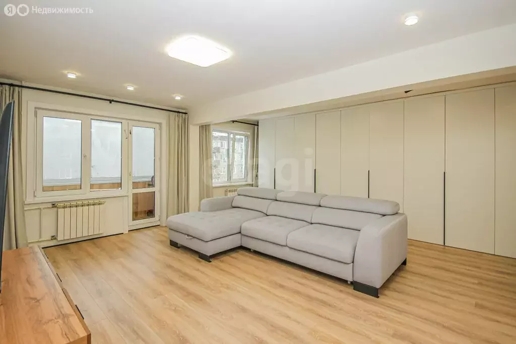 3-комнатная квартира: Улан-Удэ, улица Борсоева, 17 (63 м) - Фото 1