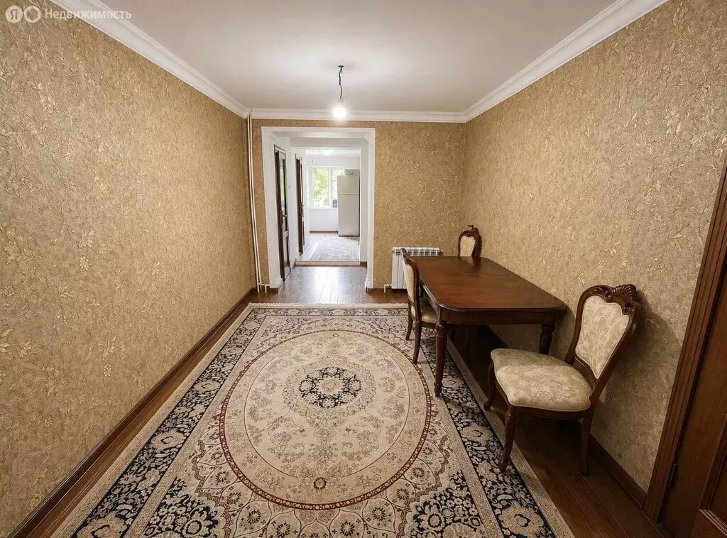 3-комнатная квартира: Махачкала, улица Абдуллы Гаджиева, 32 (68 м) - Фото 2