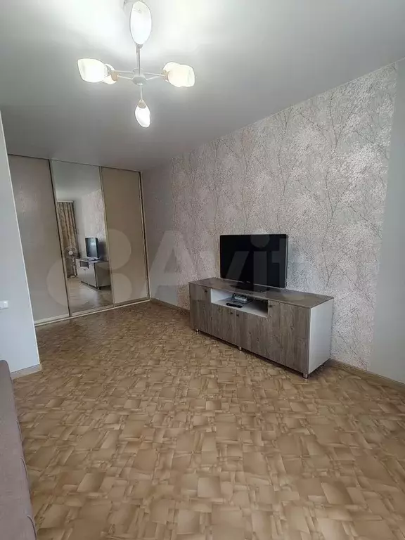 1-к. квартира, 40 м, 4/9 эт. - Фото 1