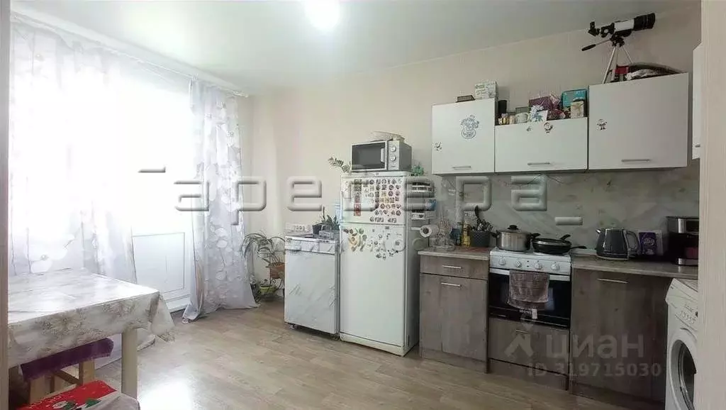 2-к кв. Красноярский край, Красноярск ул. Светлова, 42 (55.9 м) - Фото 0
