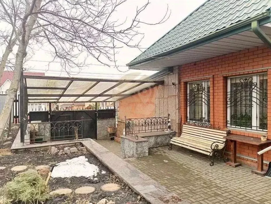 Дом в Белгородская область, Старый Оскол проезд Сталеваров (170 м) - Фото 1