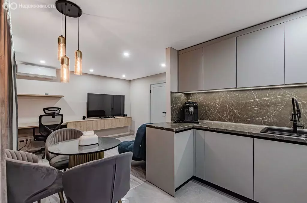 3-комнатная квартира: Казань, улица Фатыха Амирхана, 31 (63 м) - Фото 2