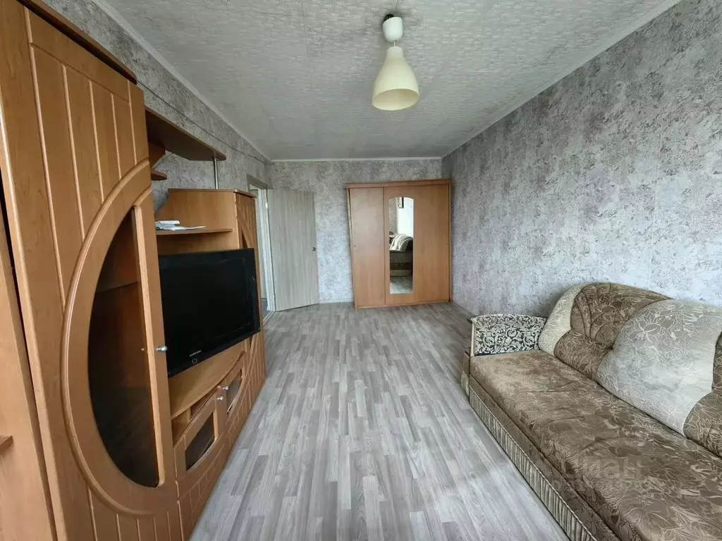 1-к кв. Омская область, Омск просп. Космический, 101к1 (30.0 м) - Фото 0