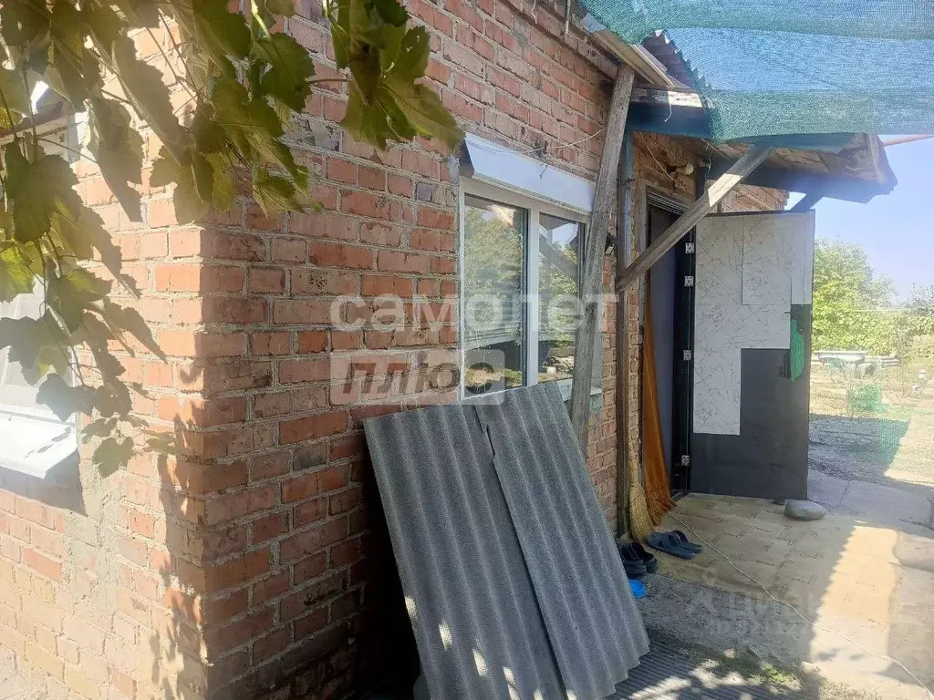 Дом в Краснодарский край, Усть-Лабинский район, Суворовское с/пос, с. ... - Фото 2