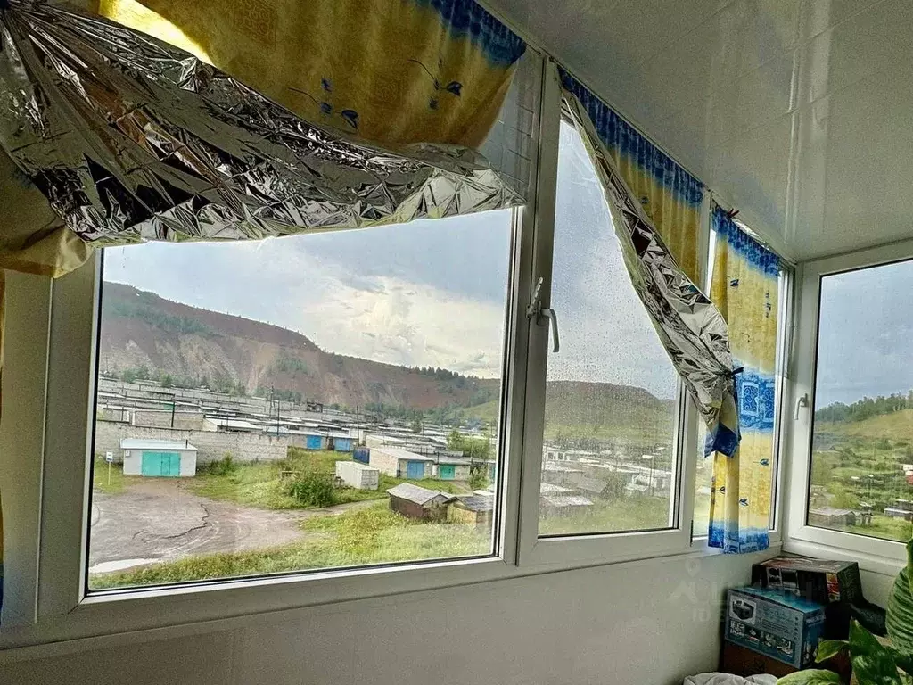 2-к кв. Хакасия, Сорск Усть-Абаканский район, ул. Кирова, 50 (50.2 м) - Фото 1