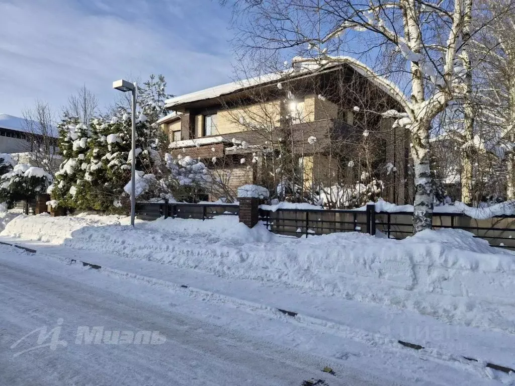 Дом в Москва Крекшино кп, ул. Клубничная, 32 (379 м) - Фото 2