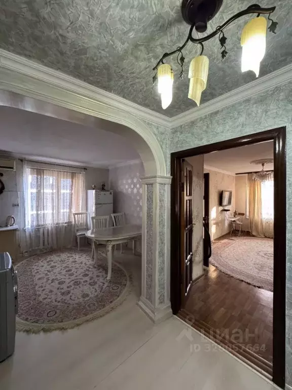 2-к кв. Чеченская республика, Грозный ул. Шейха Дени Арсанова, 33 ... - Фото 0