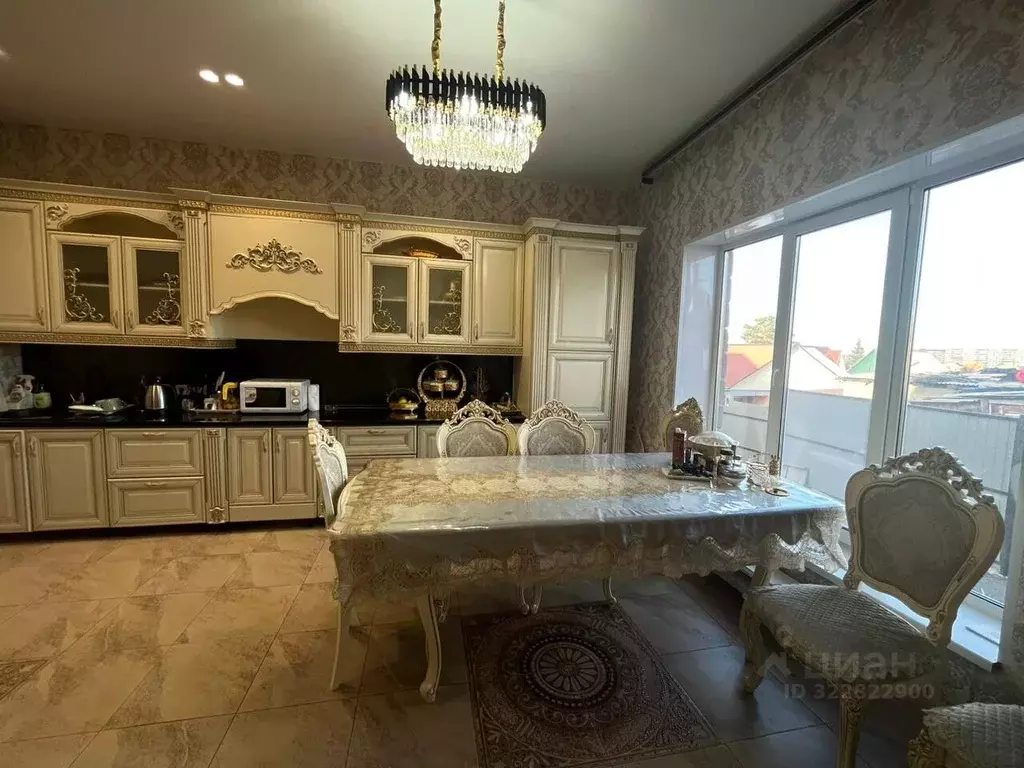 Дом в Красноярский край, Красноярск ул. Автомобилистов, 36 (208 м) - Фото 1