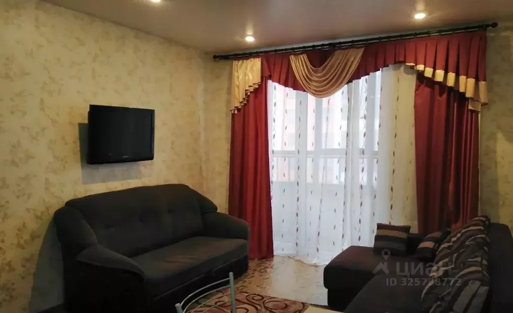 2-к кв. Тюменская область, Тюмень ул. Ю.-Р.Г. Эрвье, 32к1 (50.0 м) - Фото 1