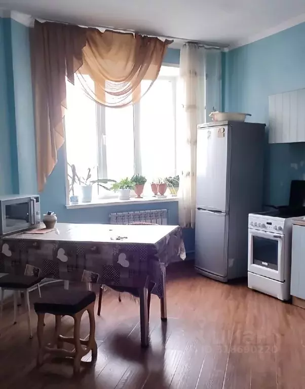 2-к кв. Хакасия, Абакан ул. Стофато, 5Д (65.0 м) - Фото 0