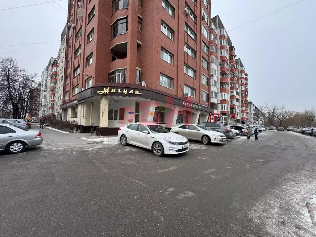 Торговая площадь в Тюменская область, Тюмень ул. 50 лет Октября, 74к4 ... - Фото 1